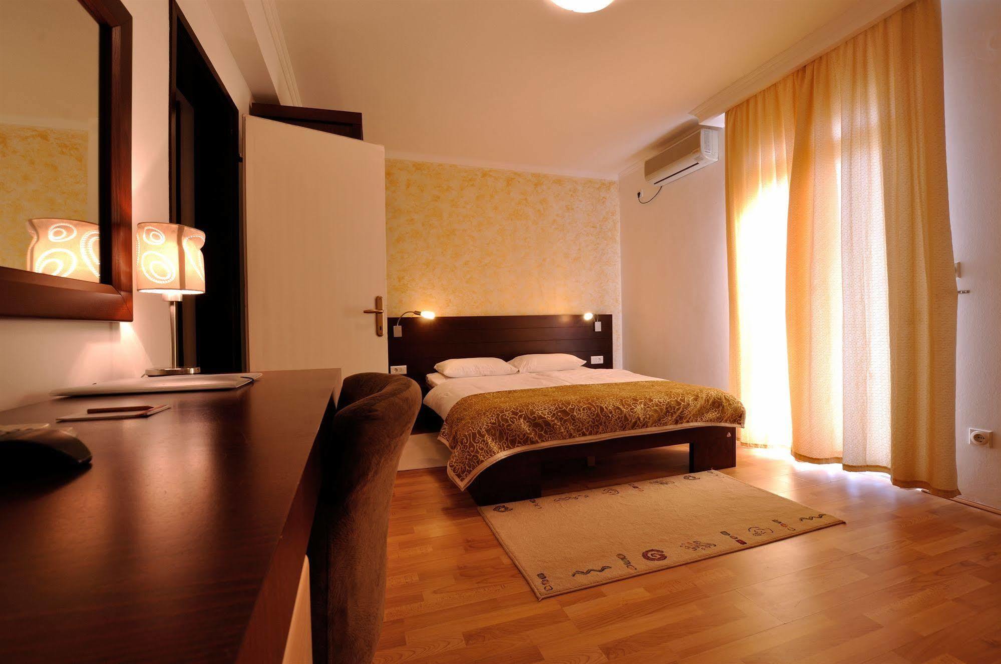 Vila Duric - Ex Hotel Duric Petrovac Dış mekan fotoğraf