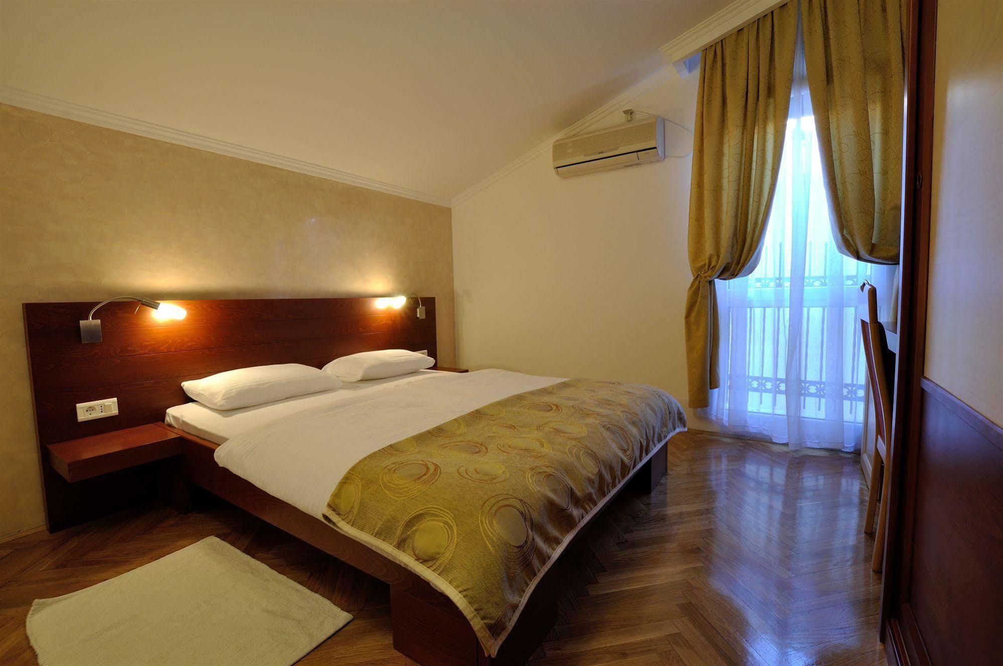 Vila Duric - Ex Hotel Duric Petrovac Dış mekan fotoğraf